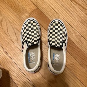 Checkered Vans 
men’s 7